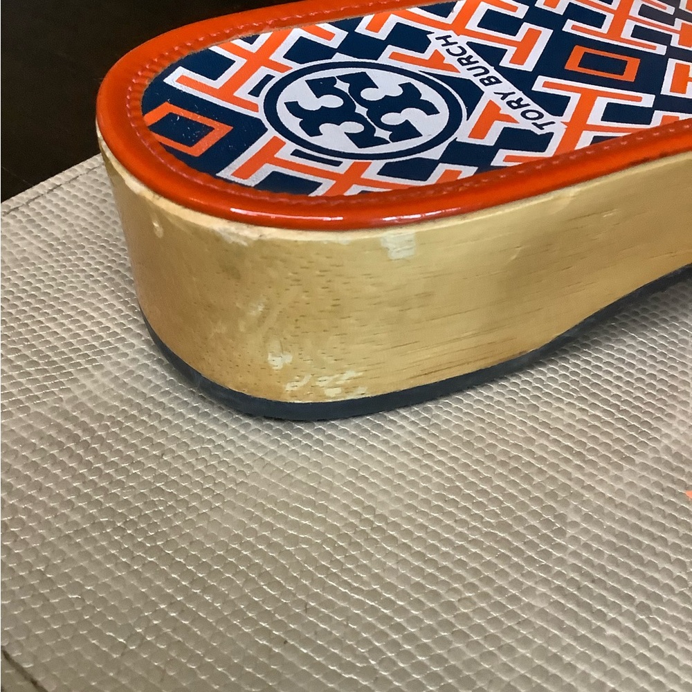 Tory Burch Patent Leather Slide Size 8 - Picture 4 of 7